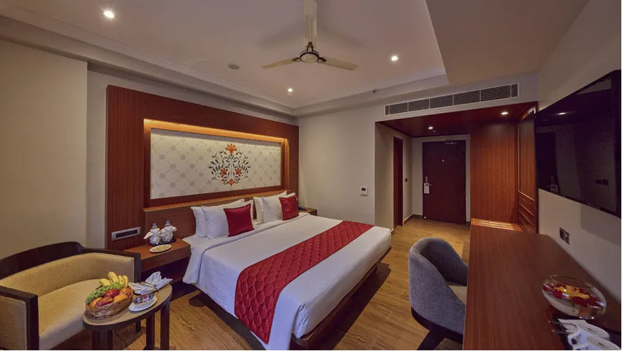 Deluxe Room (King)